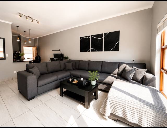 1 BEDROOM APARTMENT FOR SALE IN GLENHAZEL
